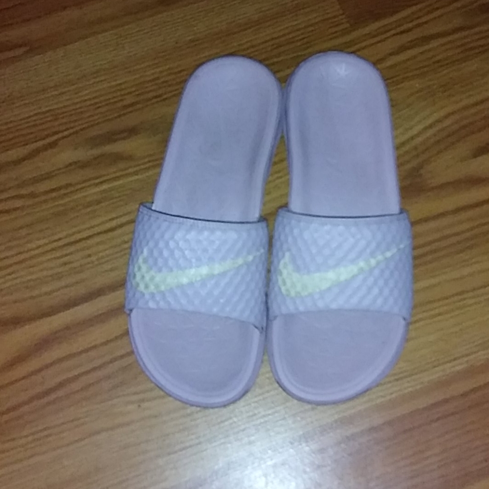 Nike slides